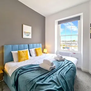Apartment Margaret's Quattro By Fortuna Property, Cheltenham