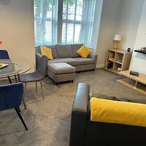 https://the-alvaros-apartment.cambridgehotelsuk.com